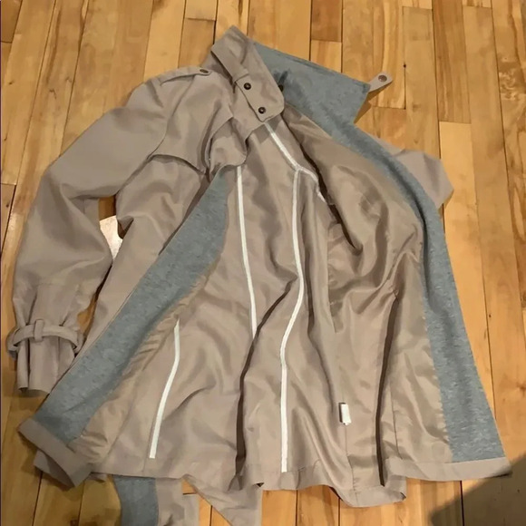 Waverly Grey camel belted/ snap accent jacket, 6 - Picture 7 of 11